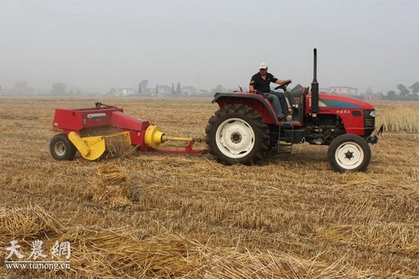 湖州赴江蘇調(diào)研稻草綜合利用機械化