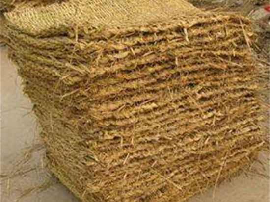 防汛草袋的制作工藝與設(shè)備選型指南報(bào)告