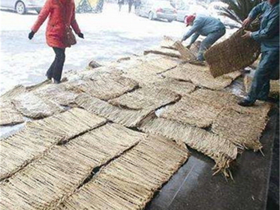 防汛草袋的制作及安裝要點