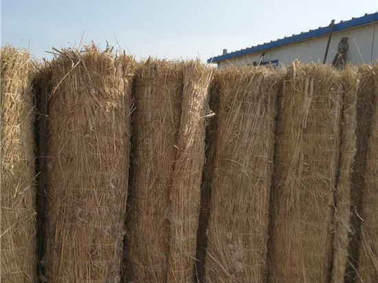 鋼廠鐵路裝載加固：草簾的選擇與使用