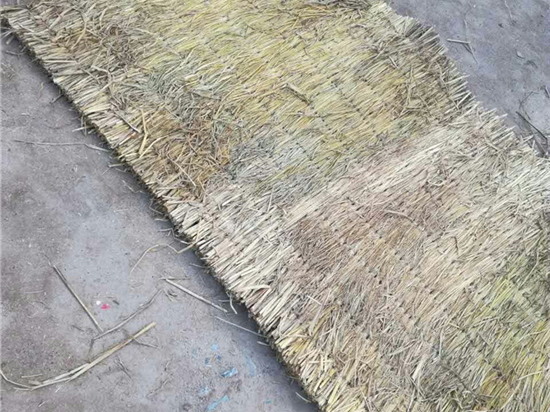 草簾在鐵路運輸中的重要應(yīng)用