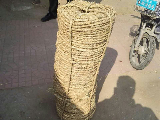 內(nèi)蒙防風(fēng)治沙草繩的選材與工藝