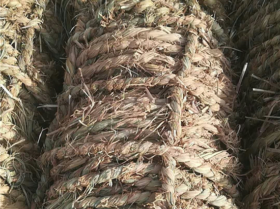 內(nèi)蒙防風(fēng)治沙草繩的優(yōu)勢(shì)與特點(diǎn)