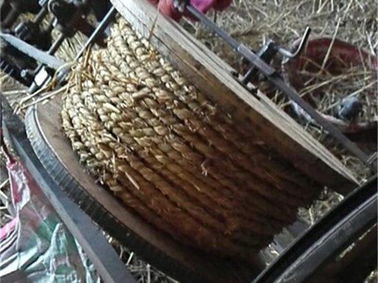 草繩在設備包裝中的技術創(chuàng)新與發(fā)展(生產草繩的設備)