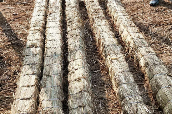 草支墊廠家分享：運(yùn)輸安全從選對(duì)草支墊開始