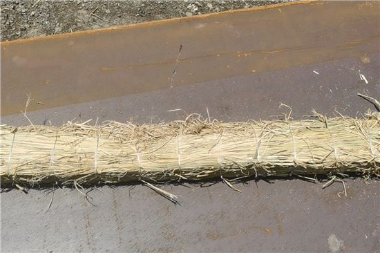 草支墊在危險品運輸中的防滑作用