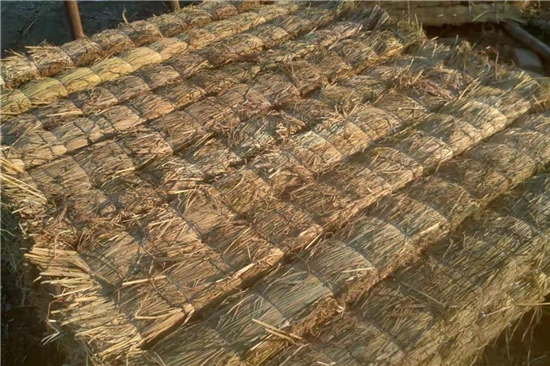 鋼廠鐵路裝載加固防滑草支墊的研究與發(fā)展(防滑草墊多少錢一塊)