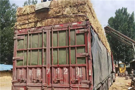 草支墊在危險品運輸中的防滑作用