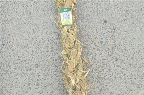 鋼廠鐵路裝載加固防滑草支墊 性能與優(yōu)勢(shì)(鐵路專用草支墊多少錢)