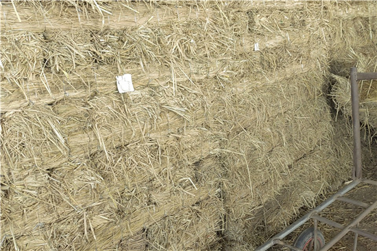 鋼廠鐵路運輸防滑加固稻夫草支墊的質量控制(稻草鋪地防滑)