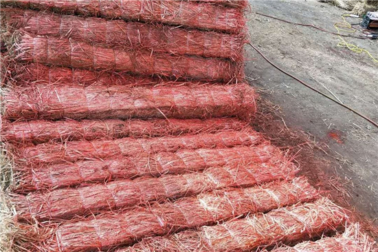 鋼廠鐵路運輸防滑加固稻夫草支墊的培訓與指導(稻草墊的使用方法)