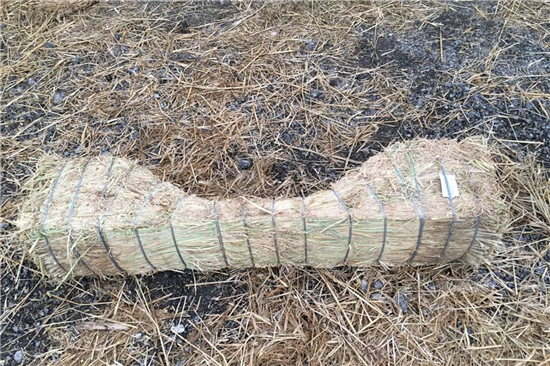 鋼廠鐵路運(yùn)輸防滑加固稻夫草支墊的故障與處理(稻草墊的編法圖解)