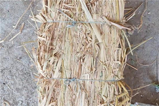 鋼廠鐵路裝載防滑草支墊的選擇與使用技巧(防滑草墊屬于什么用品)