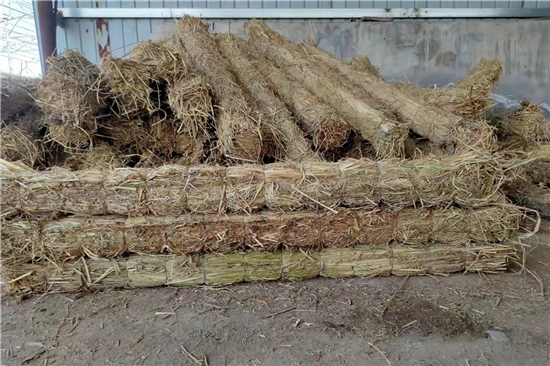鋼廠鐵路裝載防滑草支墊的選擇與使用技巧(防滑草墊屬于什么用品)