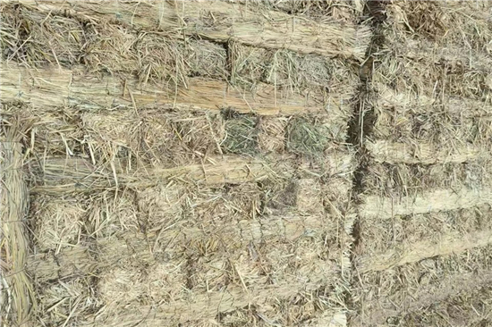 鐵路鋼廠裝載加固 防滑草支墊的選擇(操場(chǎng)防滑墊)