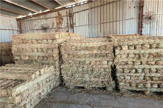 鋼廠鐵路裝載防滑草支墊的規(guī)格與要求(防滑草繩捆扎方法)